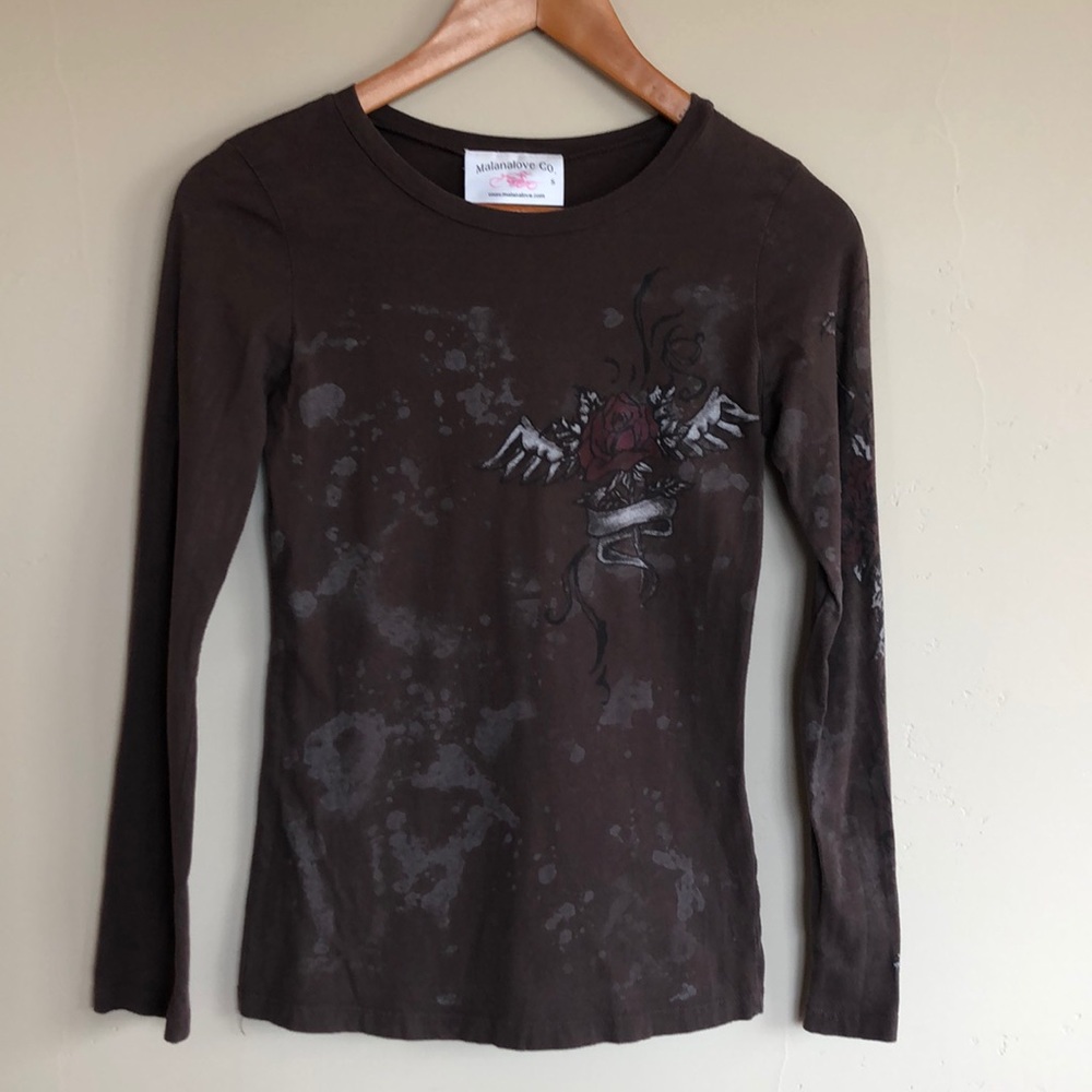 Long sleeve shirt with rose designs